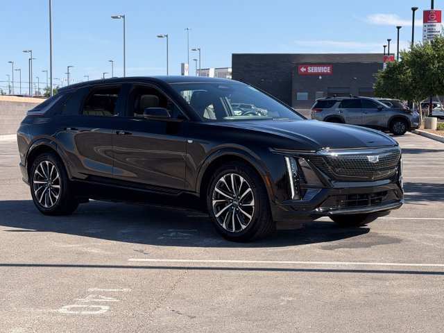 Used 2024 Cadillac Lyriq Sport RWD image 9