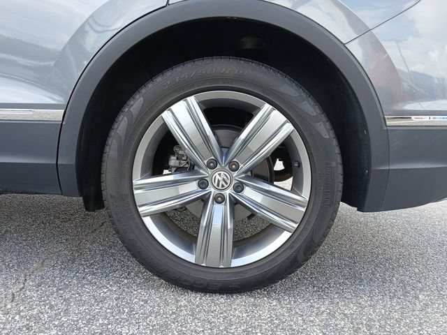 Used 2019 Volkswagen Tiguan SEL Premium w/ 3rd Row Seat Package AWD/4WD image 7