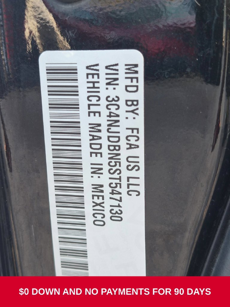 Used 2025 Jeep Compass Latitude w/ Sun & Sound Group AWD/4WD image 32