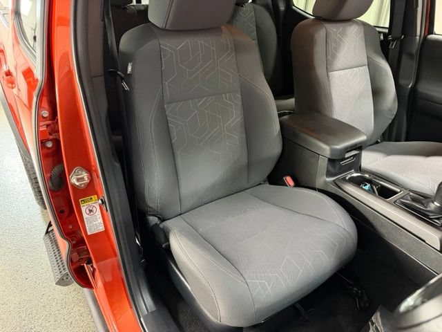 Used 2016 Toyota Tacoma TRD Off-Road w/ Towing Package AWD/4WD image 19