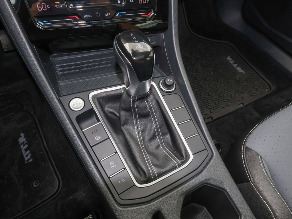 Certified 2026 Volkswagen Jetta SE w/ Black Wheel Package FWD image 25