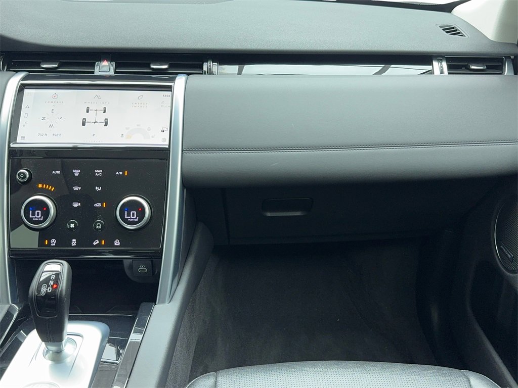 Used 2022 Land Rover Discovery Sport SE image 19