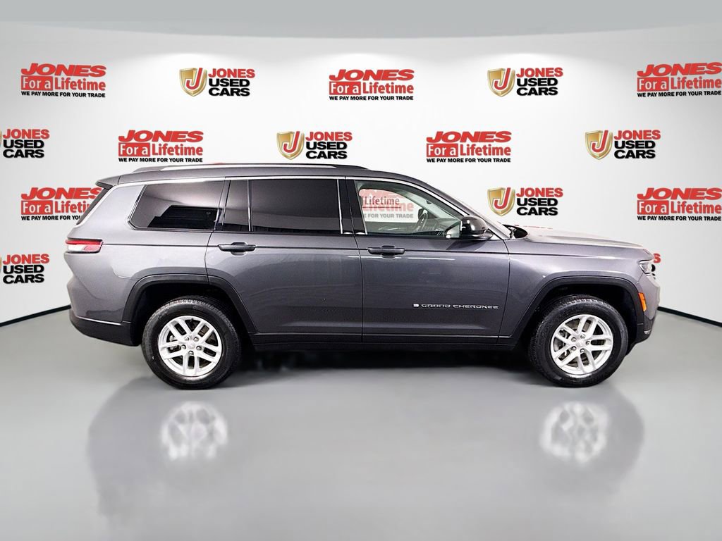 Used 2022 Jeep Grand Cherokee L Laredo w/ Luxury Tech Group I AWD/4WD image 16