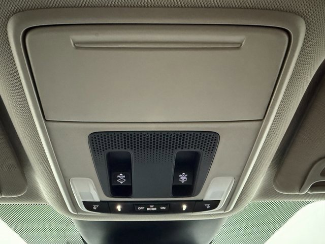 Used 2025 Honda Pilot Elite image 22