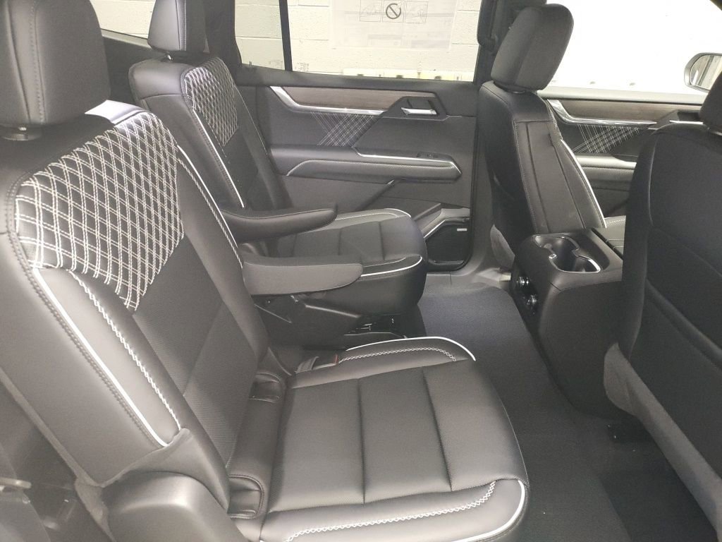New 2026 GMC Acadia Denali w/ Super Cruise Package image 12