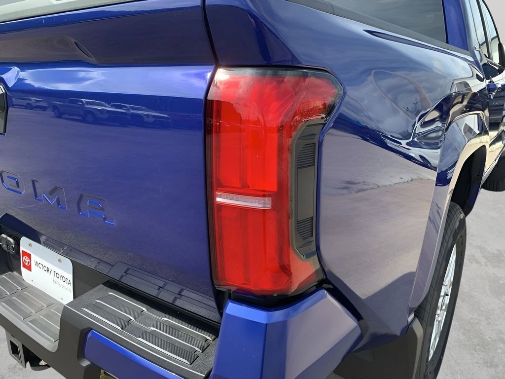 Used 2025 Toyota Tacoma SR5 image 29