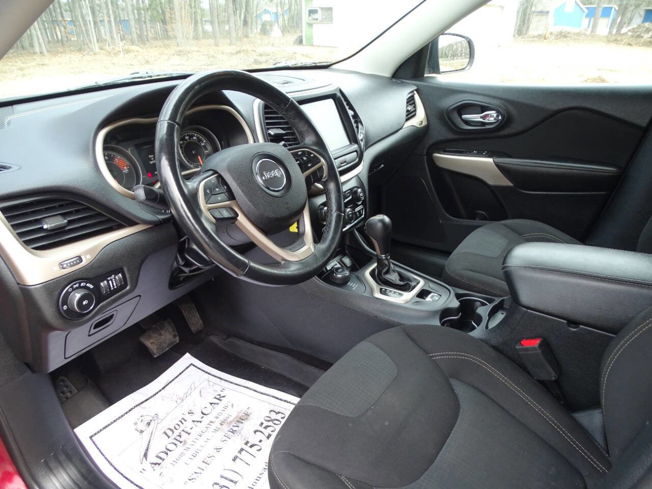 Used 2018 Jeep Cherokee Latitude w/ Quick Order Package 26T image 11