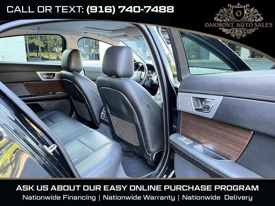 Used 2013 Jaguar XF RWD image 12