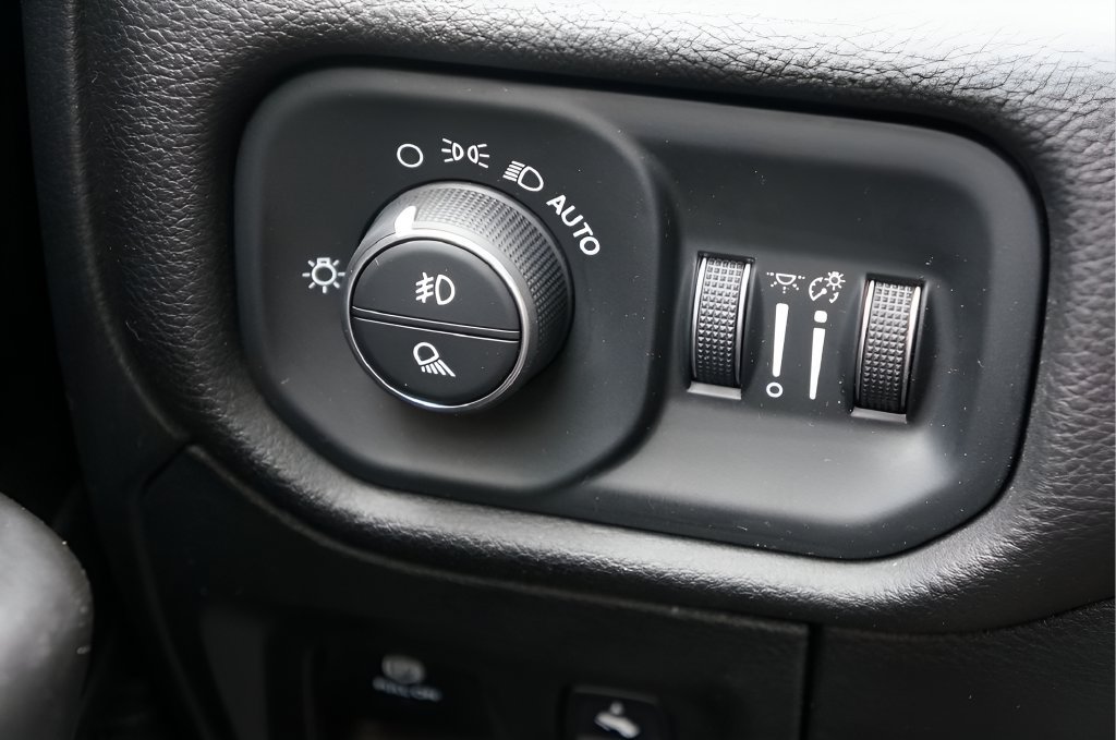 Used 2025 RAM 1500 Big Horn AWD/4WD image 21