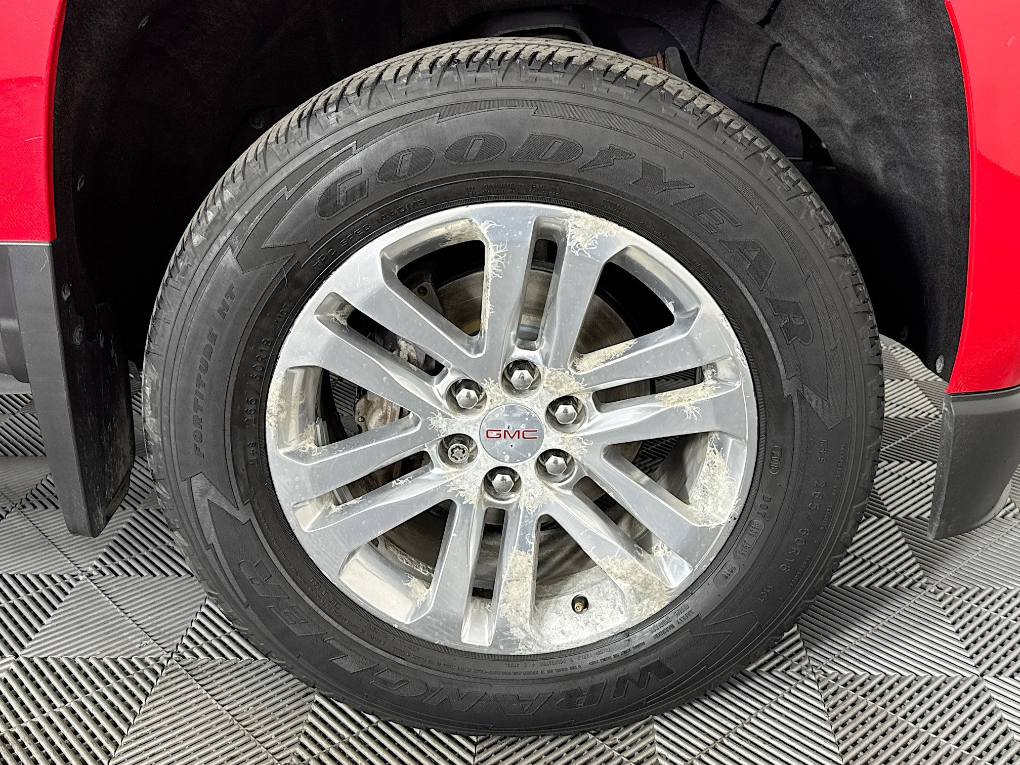 Used 2018 GMC Canyon SLT image 30