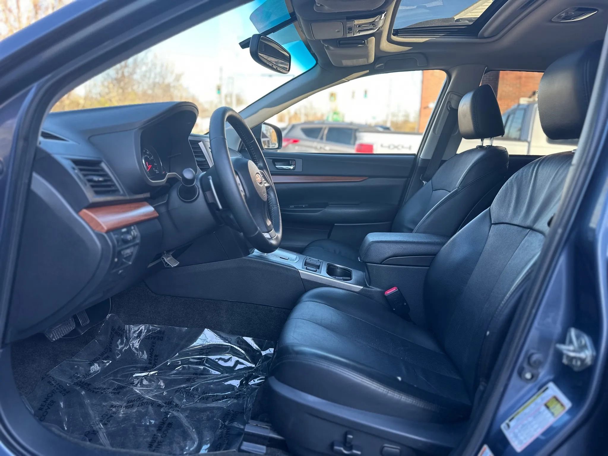 Used 2013 Subaru Outback 3.6R Limited w/ Moonroof Pkg image 16