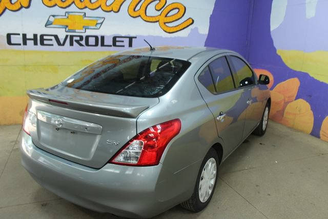 Used 2014 Nissan Versa SV FWD image 8