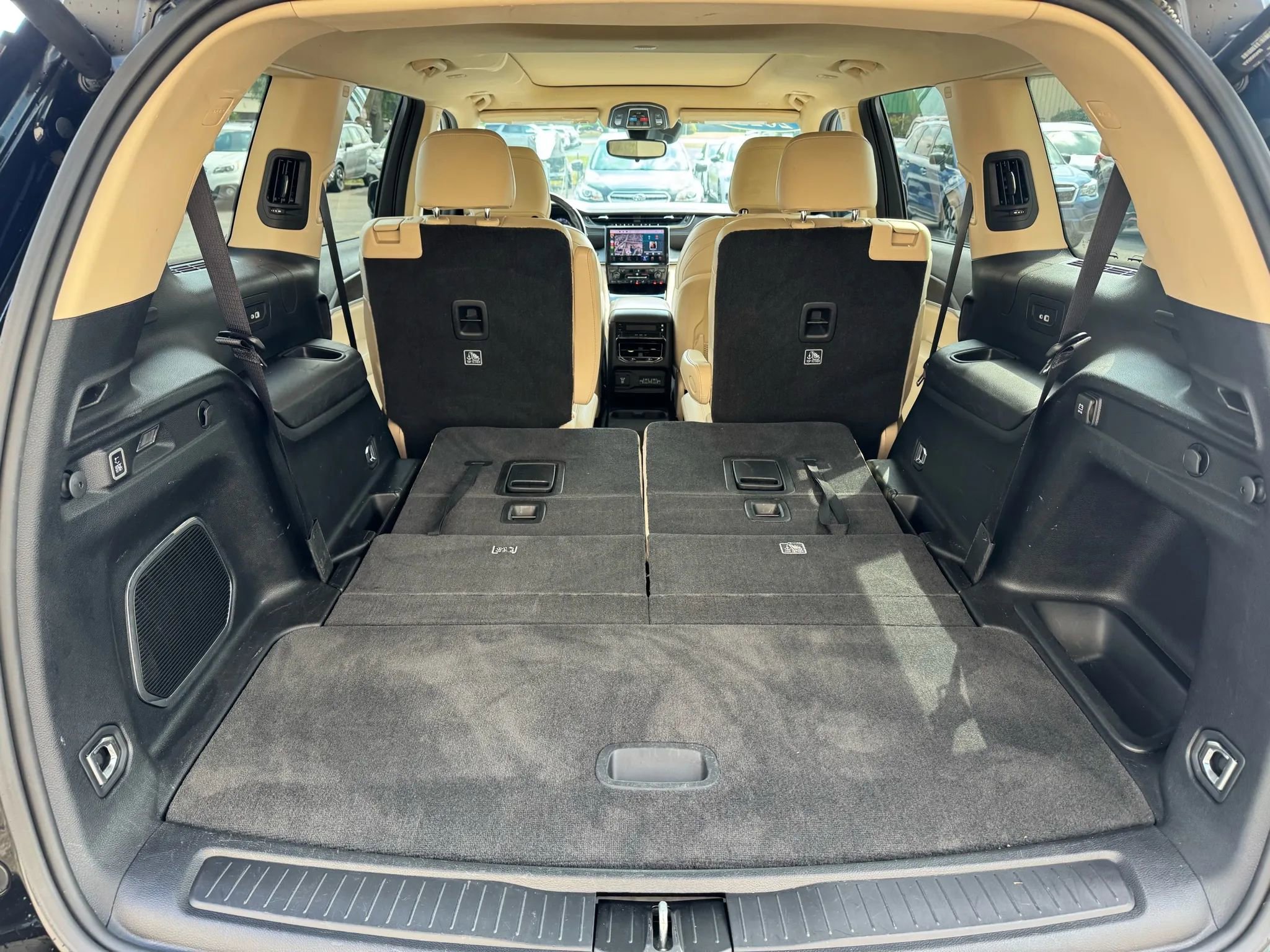 Used 2021 Jeep Grand Cherokee L Limited image 17