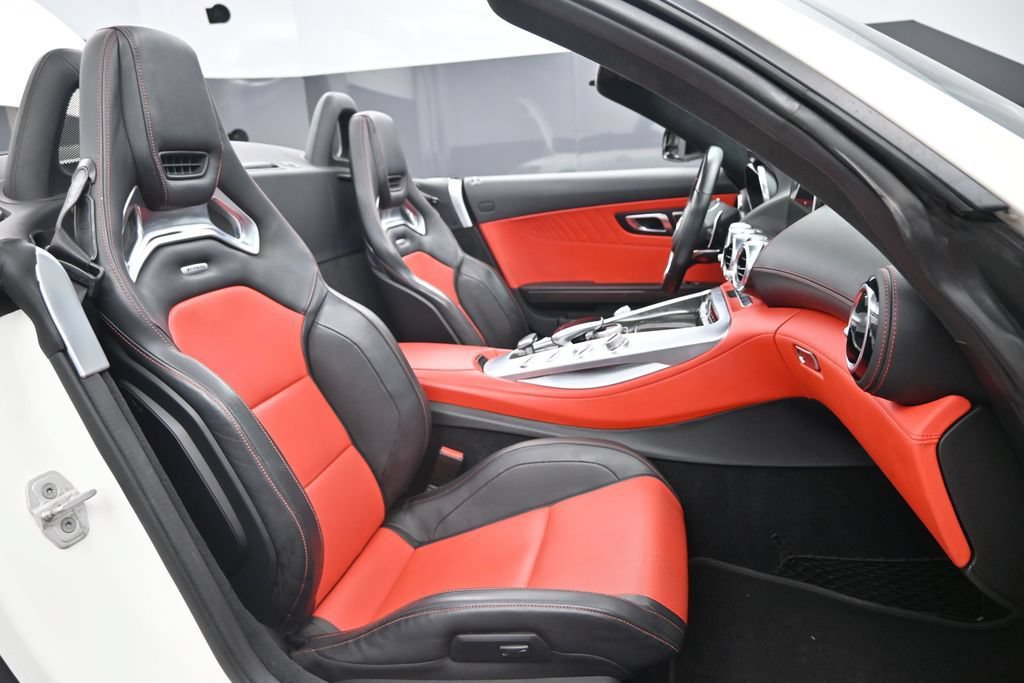 Used 2018 Mercedes-Benz AMG GT Roadster image 26