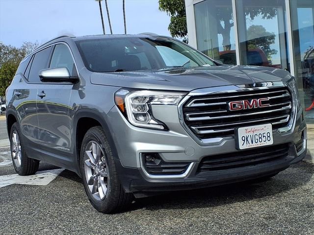 Used 2024 GMC Terrain SLT image 25
