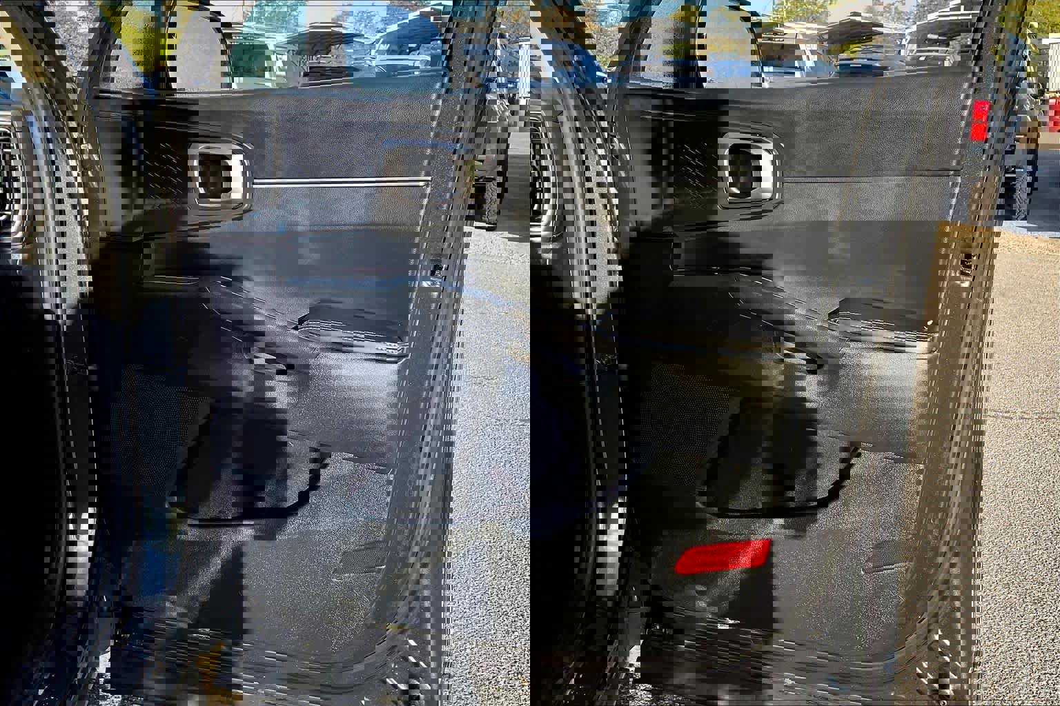 Used 2024 Kia Sorento S image 21