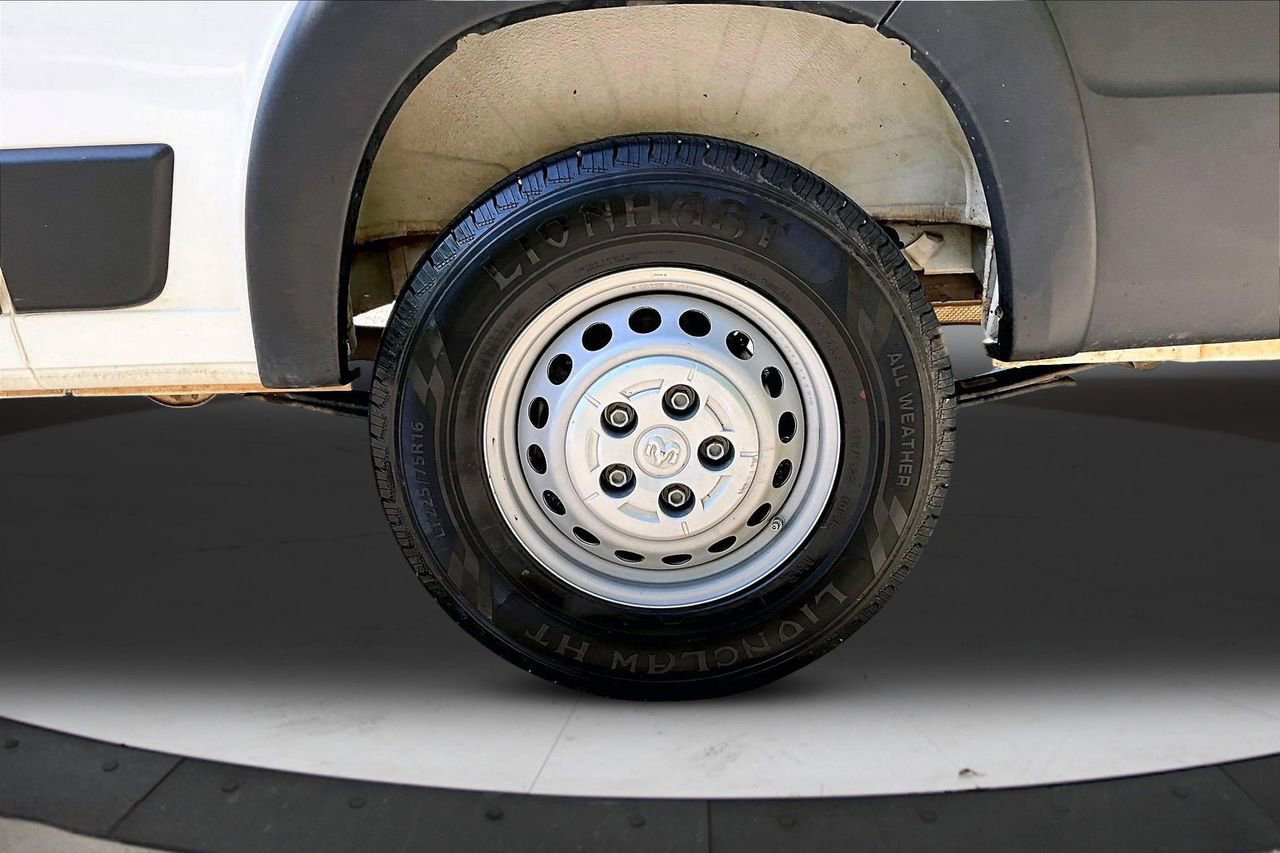 Used 2025 RAM ProMaster 2500 w/ Convenience Group image 33