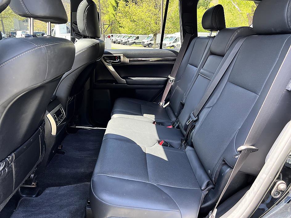 Used 2021 Lexus GX 460 Premium w/ Premium Package AWD/4WD image 12