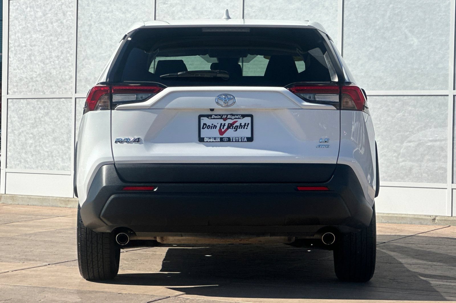 Used 2024 Toyota RAV4 LE AWD/4WD image 5