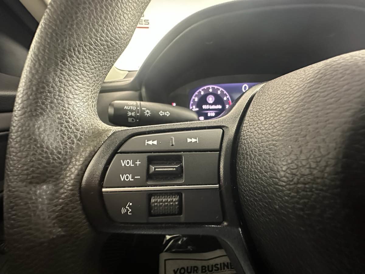 Used 2025 Honda Accord SE image 30