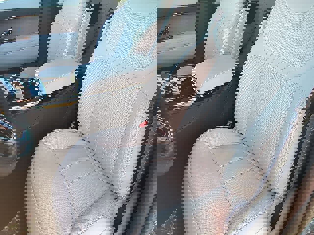 Used 2023 Land Rover Range Rover Sport SE image 14