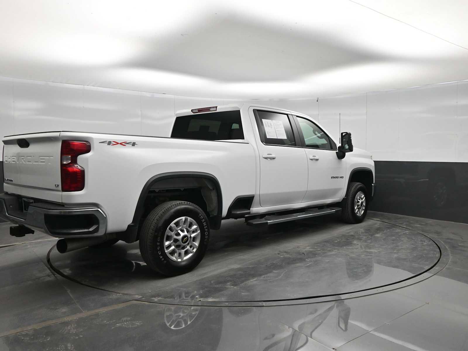 Used 2026 Chevrolet Silverado 2500 LT AWD/4WD image 7