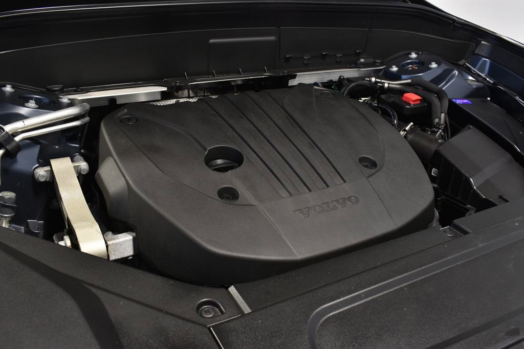 Used 2023 Volvo XC90 B5 Core image 33