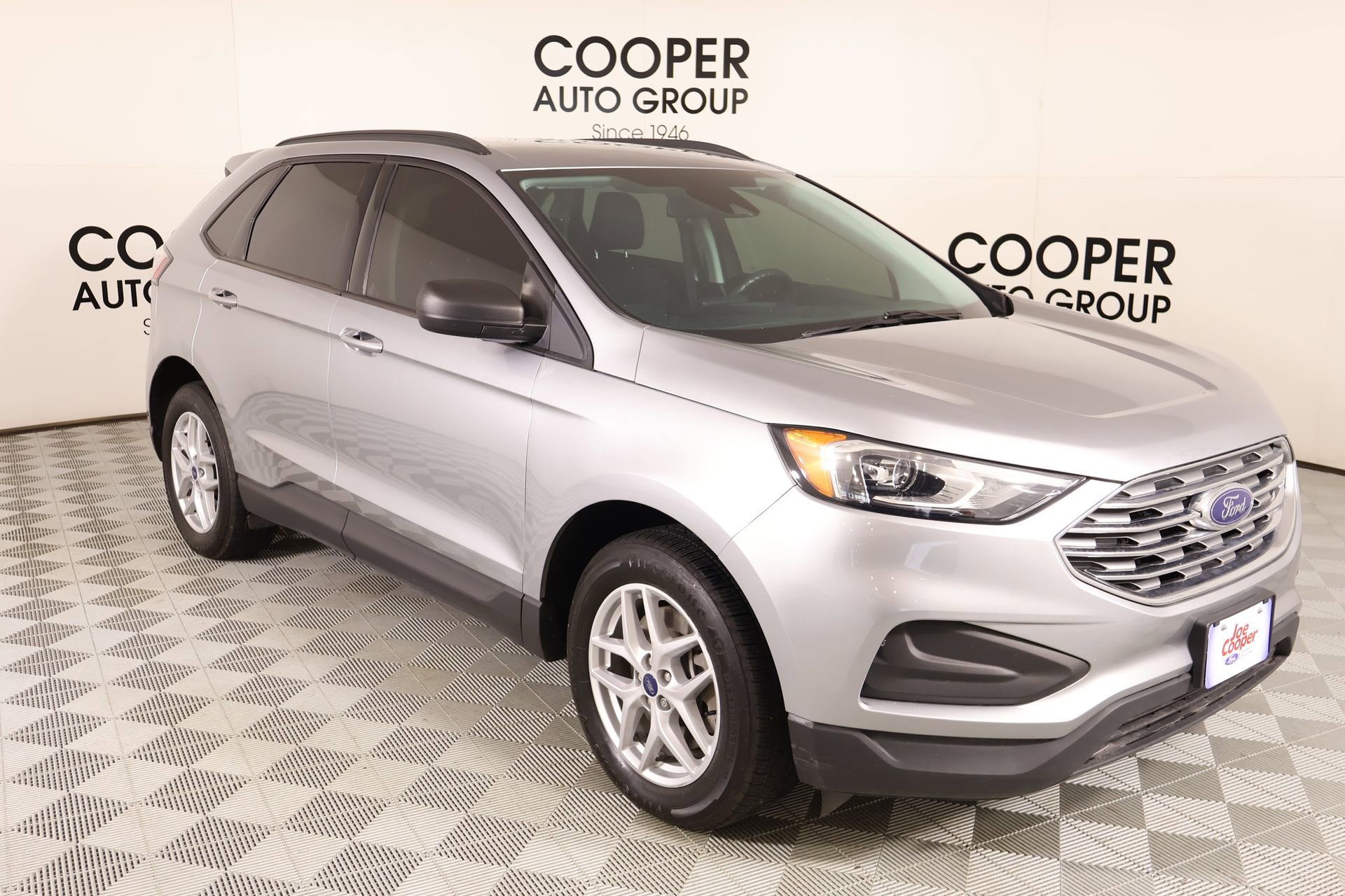 Used 2022 Ford Edge SE image 1