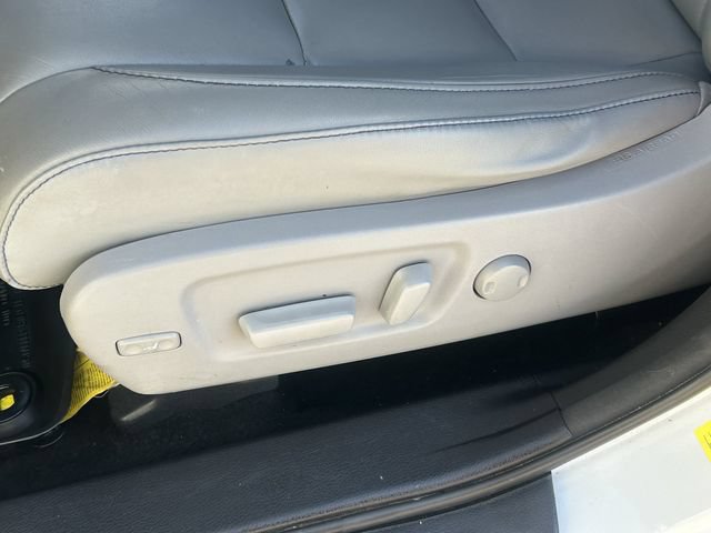 Used 2018 Toyota Highlander XLE AWD/4WD image 23