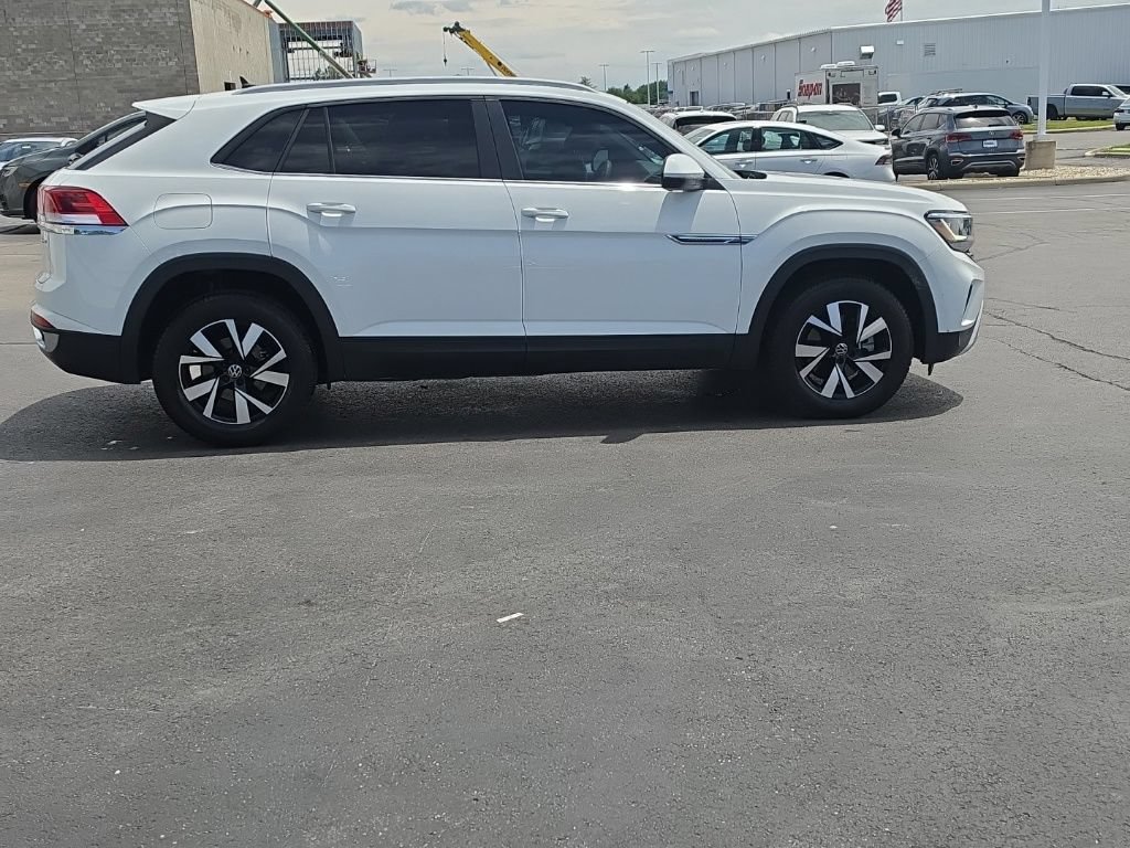 Used 2022 Volkswagen Atlas Cross Sport SE FWD image 10