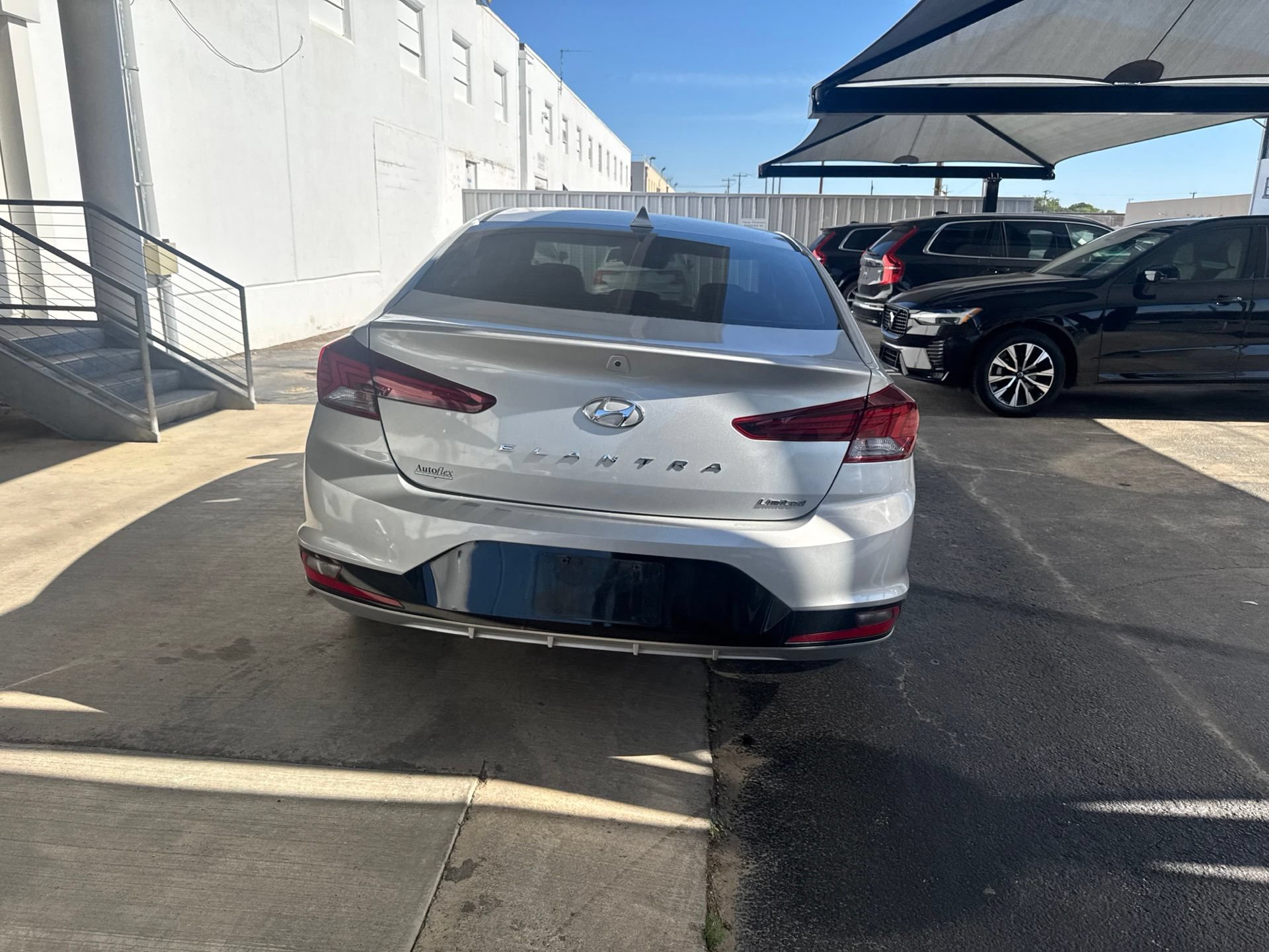 Used 2020 Hyundai Elantra Limited w/ Ultimate Package 03 FWD image 6