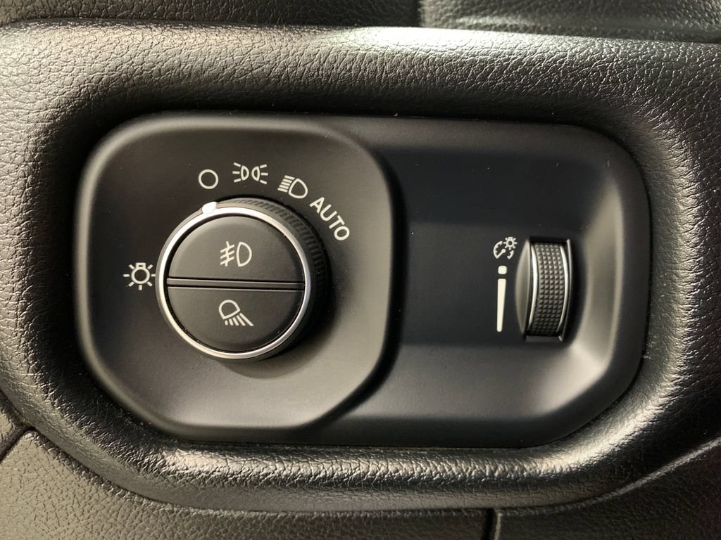 Used 2021 RAM 1500 Big Horn AWD/4WD image 13