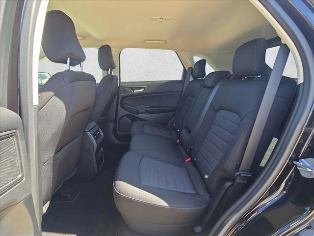 Used 2022 Ford Edge SE image 17