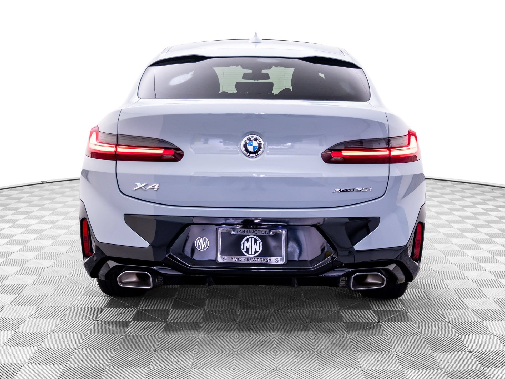 Used 2025 BMW X4 xDrive30i w/ Premium Package AWD/4WD image 4