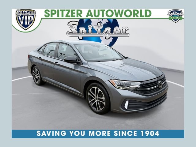 Used 2022 Volkswagen Jetta Sport image 1