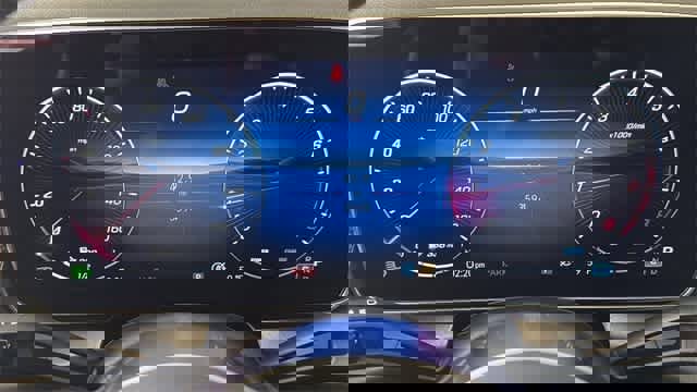 Used 2025 Mercedes-Benz GLC 300 4MATIC image 60