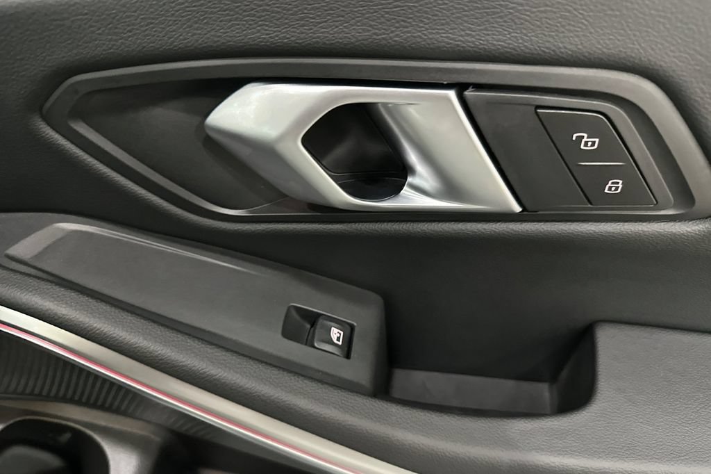 Used 2026 BMW 330i Sedan RWD image 19