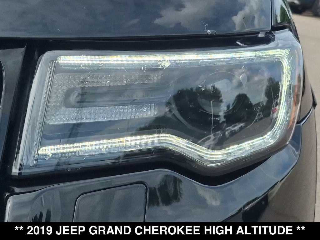 Used 2019 Jeep Grand Cherokee High Altitude AWD/4WD image 17