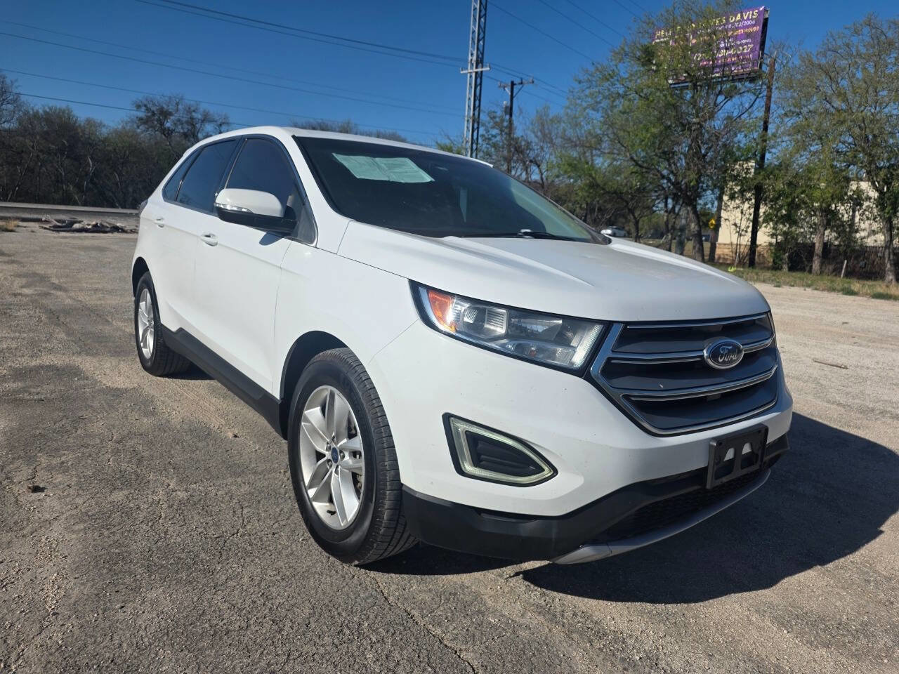 Used 2018 Ford Edge SEL image 2