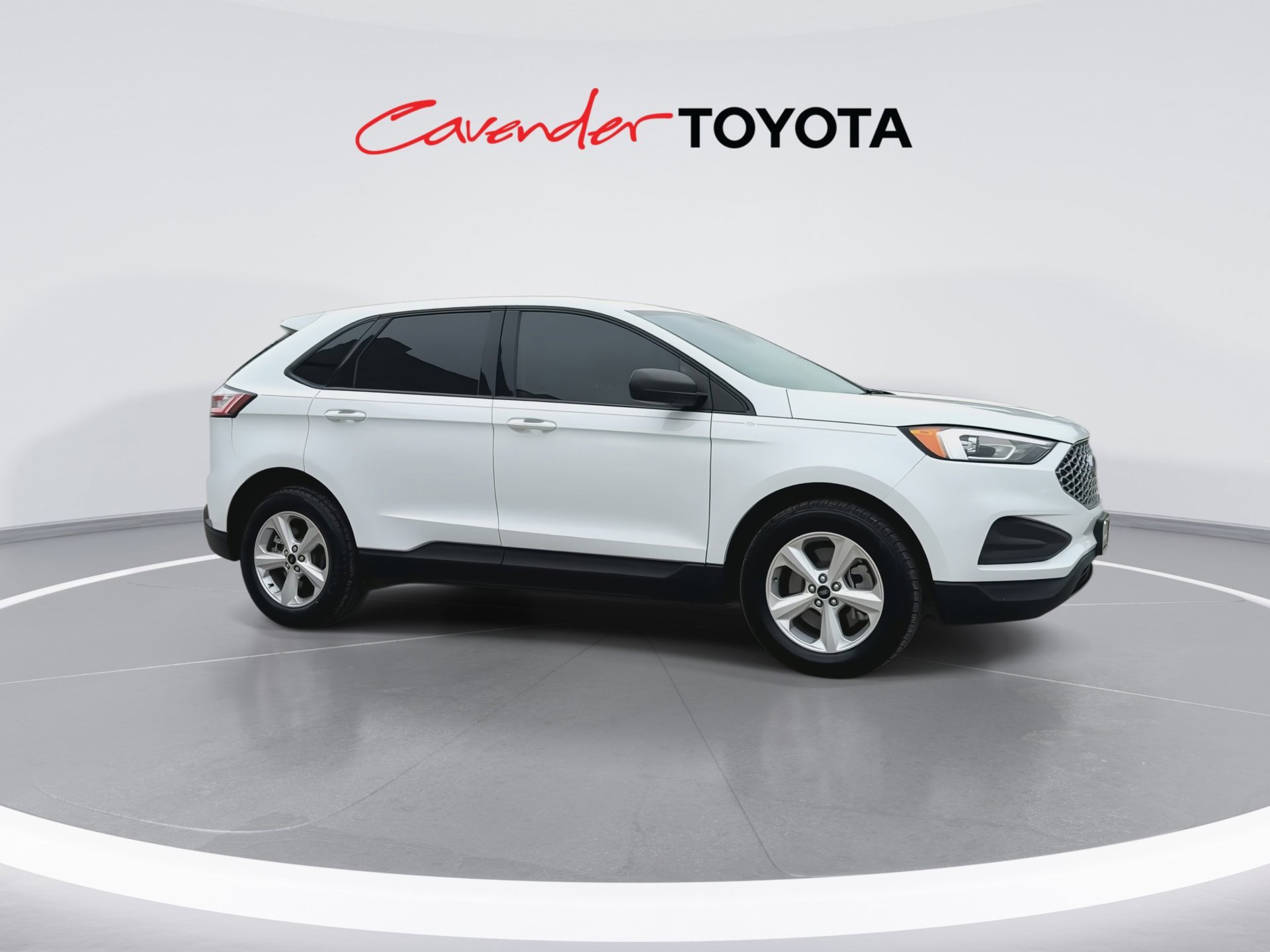 Used 2024 Ford Edge SE AWD/4WD image 2