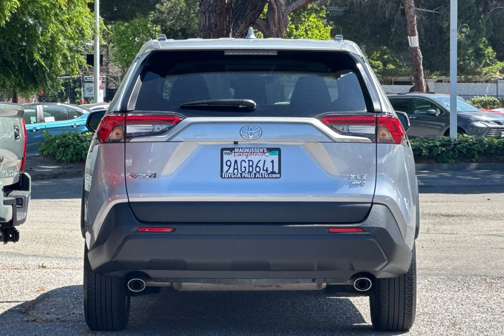 Certified 2022 Toyota RAV4 XLE w/ Convenience Package image 4