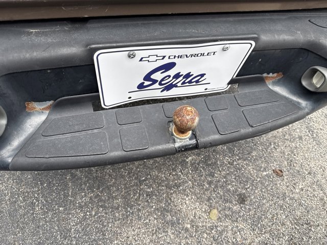 Used 2003 Chevrolet S10 Pickup 4x4 Extended Cab w/ Skid Plate Package image 8