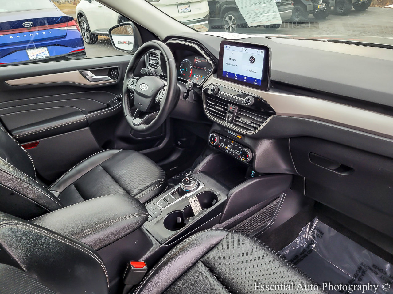 Used 2022 Ford Escape SEL FWD image 32