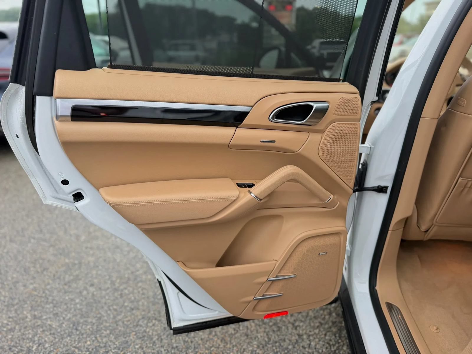 Used 2014 Porsche Cayenne S AWD/4WD image 32
