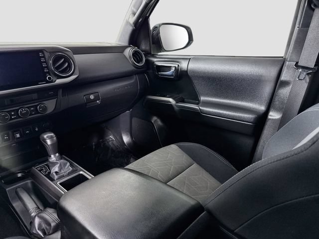 Certified 2022 Toyota Tacoma TRD Off-Road w/ Technology Package AWD/4WD image 23