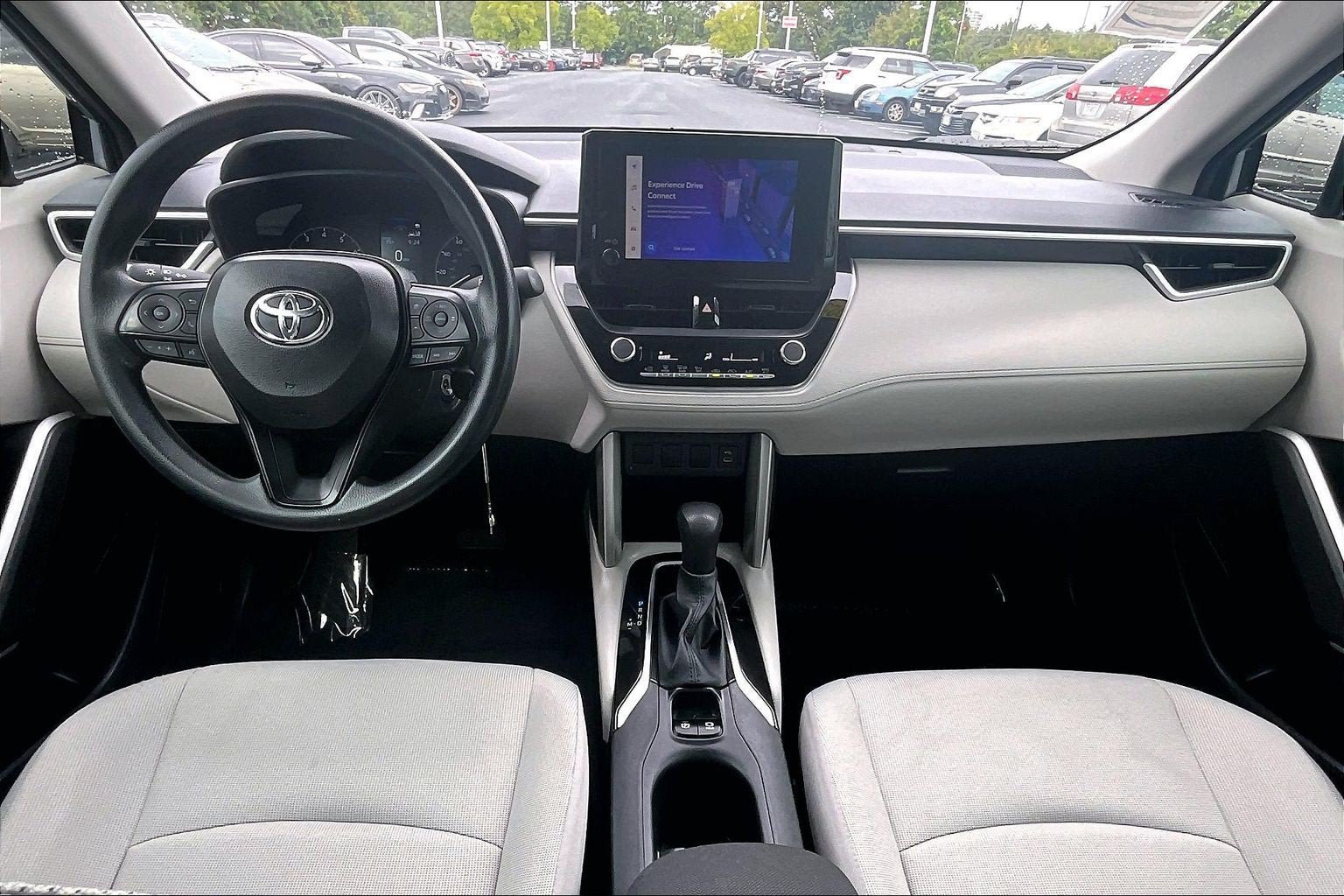 Used 2025 Toyota Corolla Cross L FWD image 13