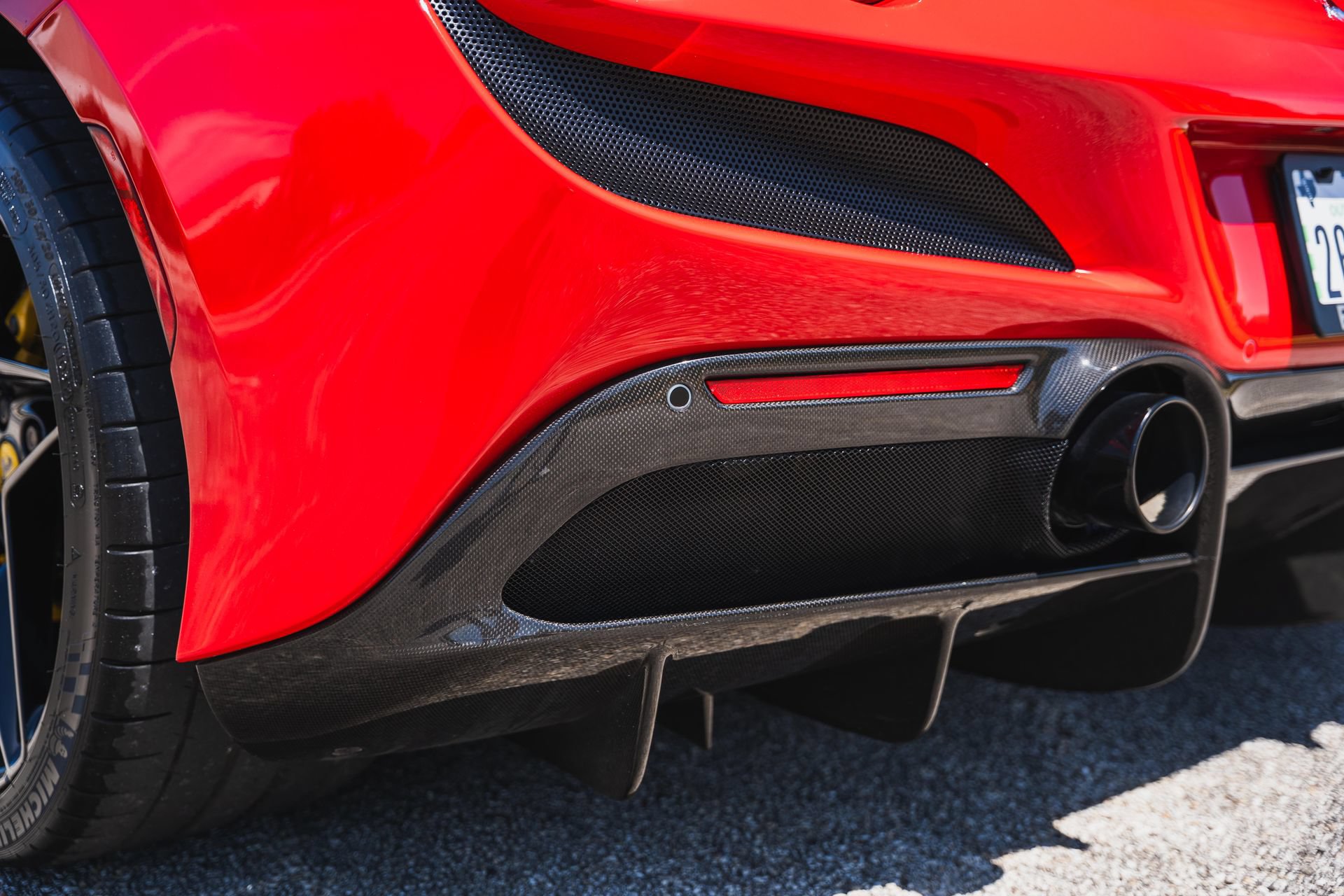 Used 2021 Ferrari F8 Tributo RWD image 8