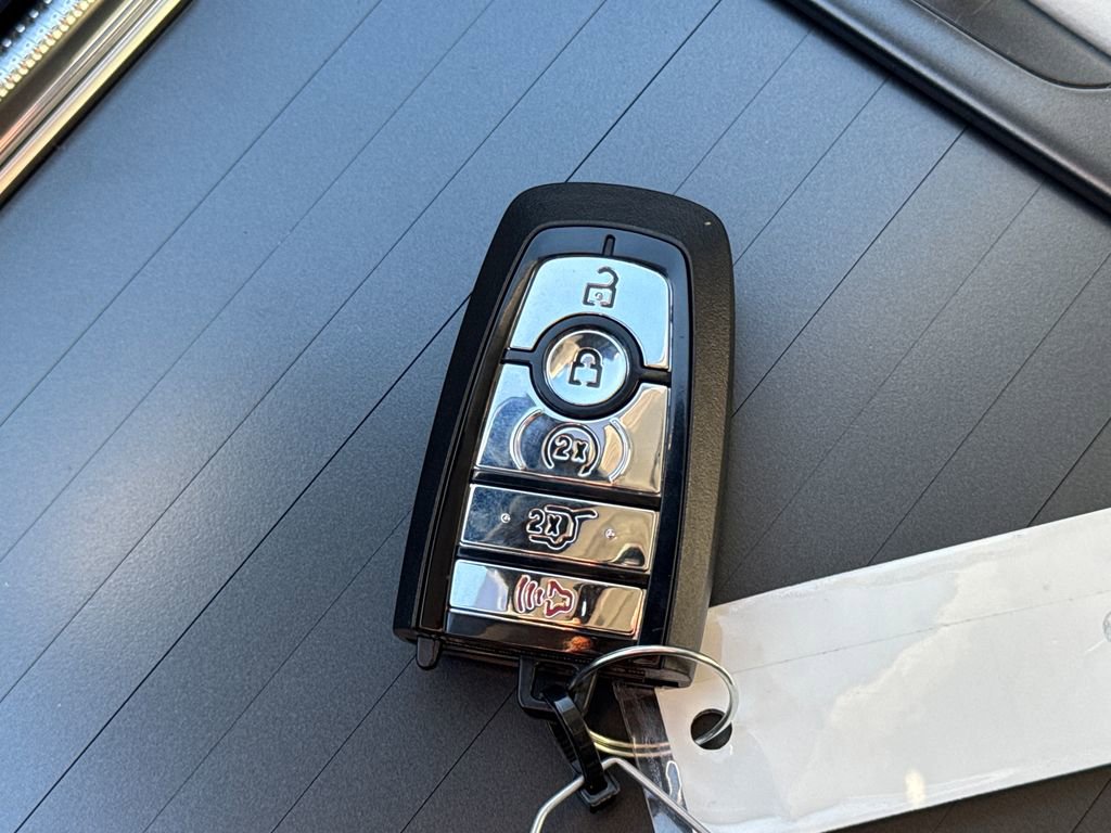 New 2026 Lincoln Nautilus Reserve w/ Jet Appearance Package image 9