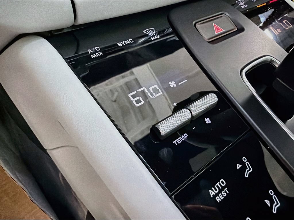 New 2026 Porsche Macan GTS AWD/4WD image 17