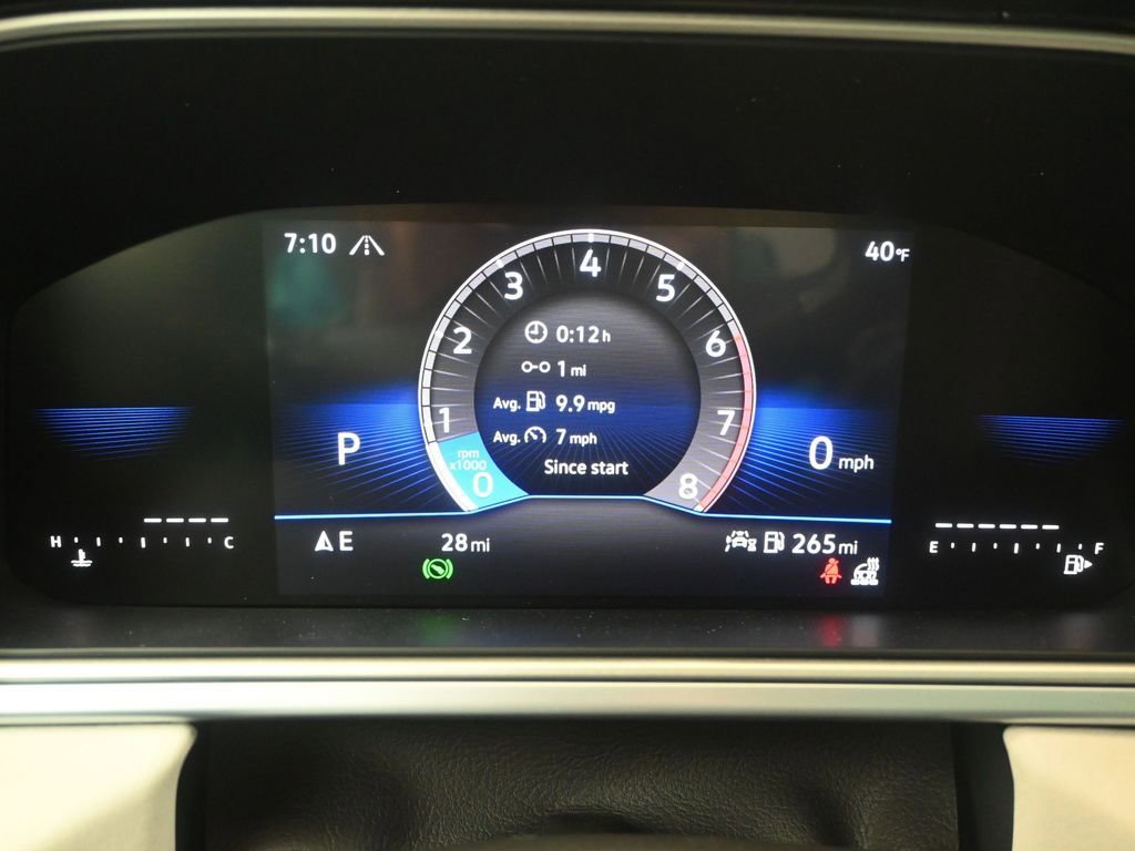 Used 2025 Volkswagen Taos SE w/ Panoramic Sunroof Package AWD/4WD image 26
